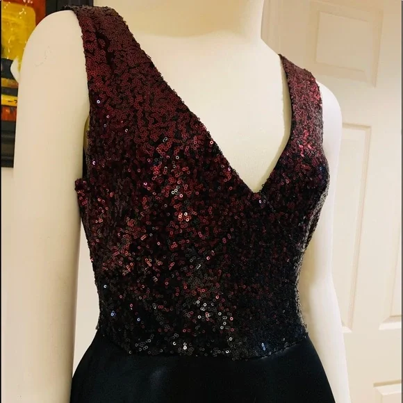 Brand New Black dress w Sequinned Red Top Size M - Picture 4 of 12